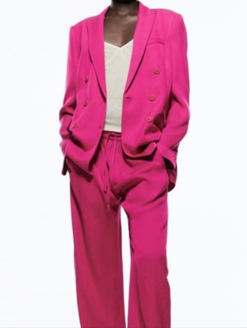 Zara Suit - Picture 2 of 4